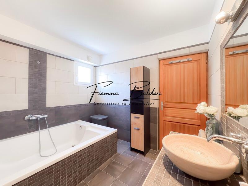 Appartement - 88 m² - 4 pièces