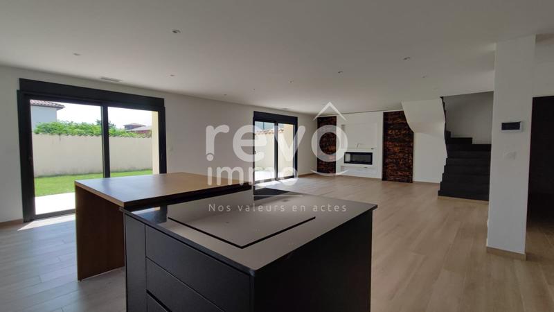 Villa - 240 m² - 5 pièces