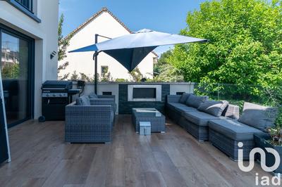 Maison - 215 m² - 10 pièces