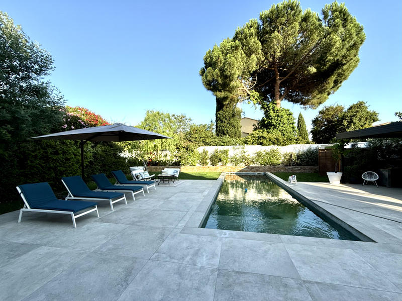 Maison - 218 m² - 5 pièces