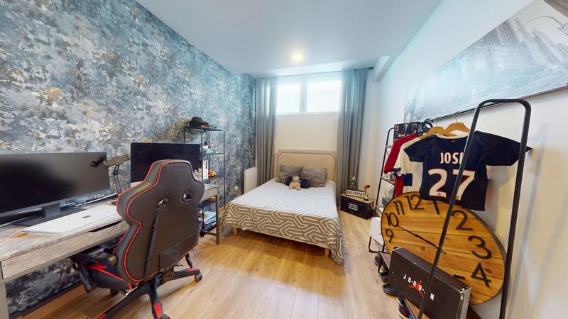 Maison contemporaine - 291 m² - 9 pièces