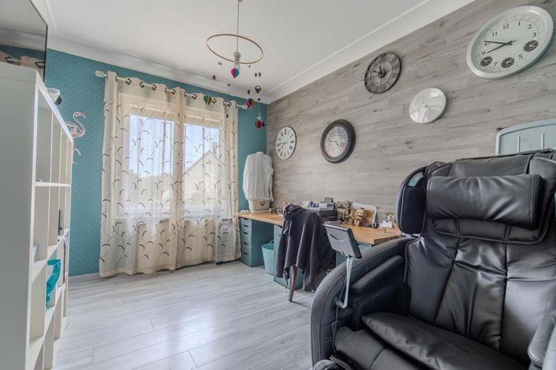 Maison - 188 m² - 9 pièces