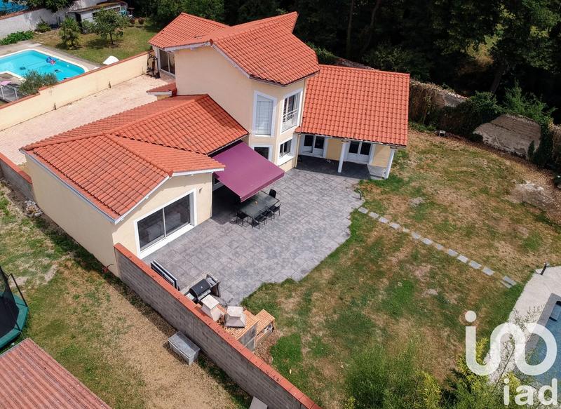 Maison - 190 m² - 5 pièces