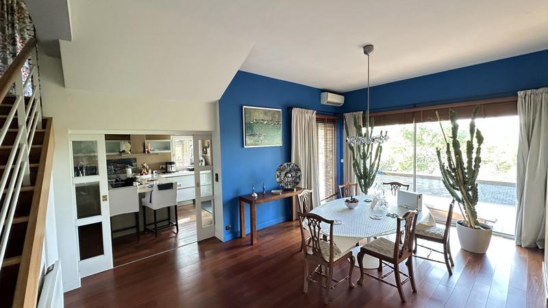 Maison d'architecte - 240 m² - 6 pièces