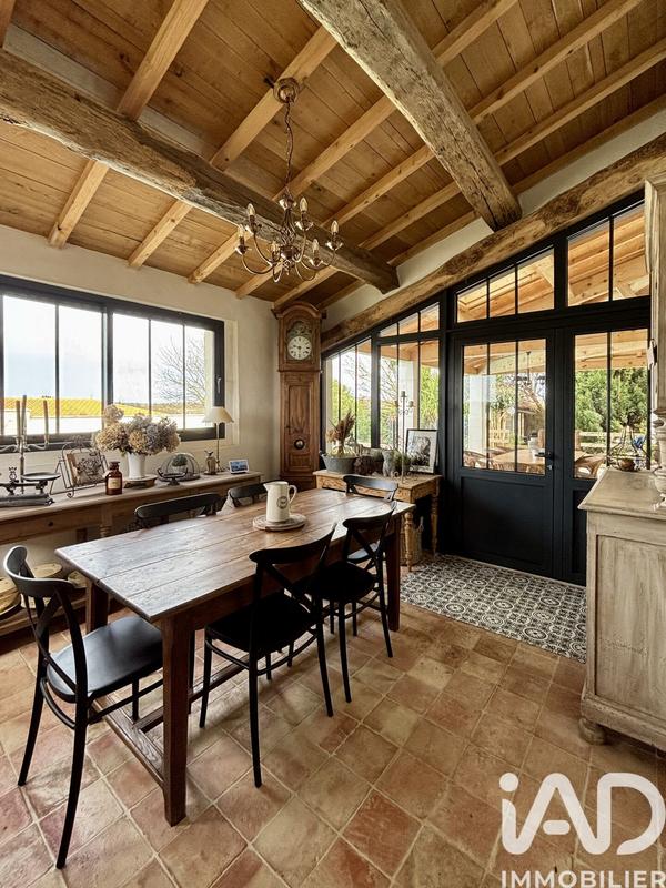 Maison - 297 m² - 11 pièces