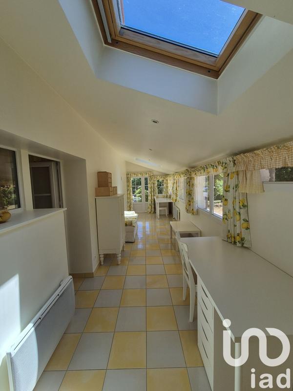 Maison - 210 m² - 8 pièces