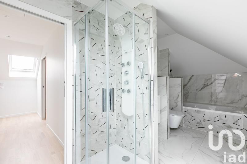 Maison - 140 m² - 6 pièces