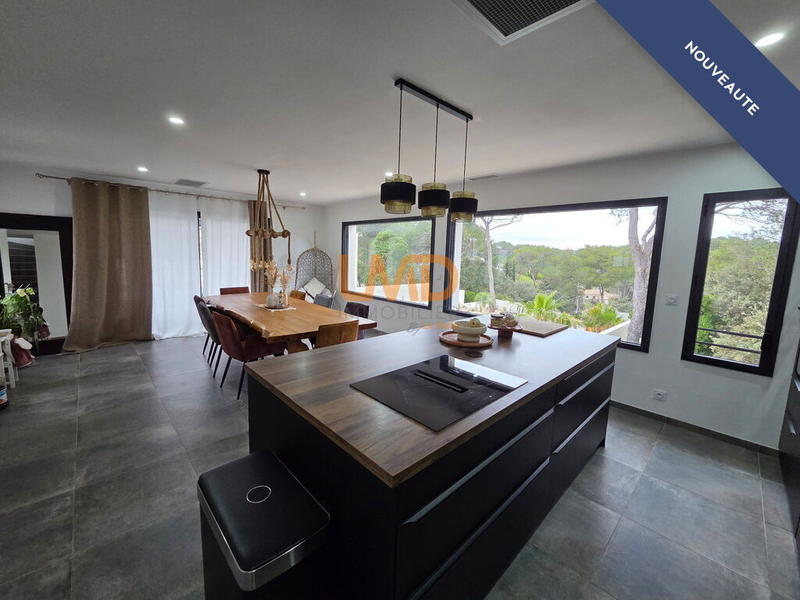 Maison - 163 m² - 7 pièces