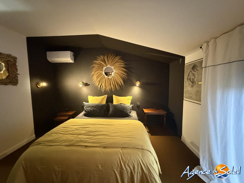 Maison - 267 m² - 7 pièces