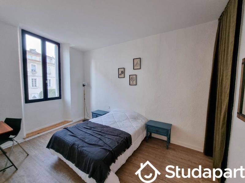 Chambre - 14 m² - 1 pièce