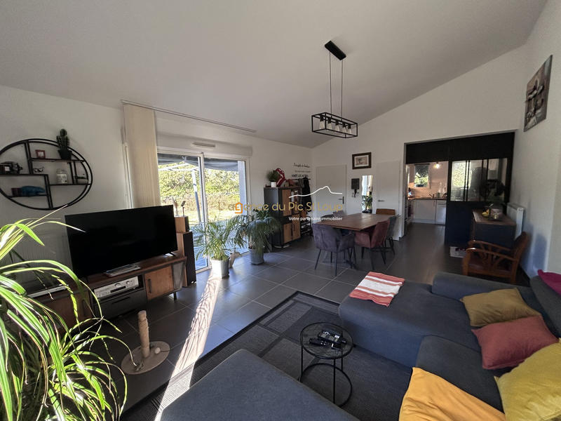 Maison - 98 m² - 4 pièces