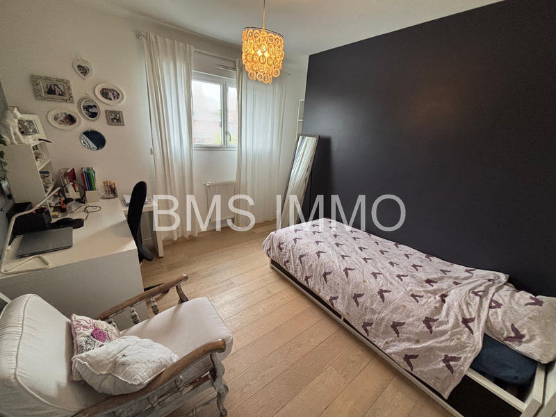 Maison - 245 m² - 6 pièces