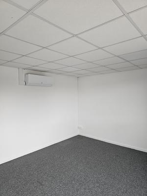 Bureau - 43 m² - 4 pièces