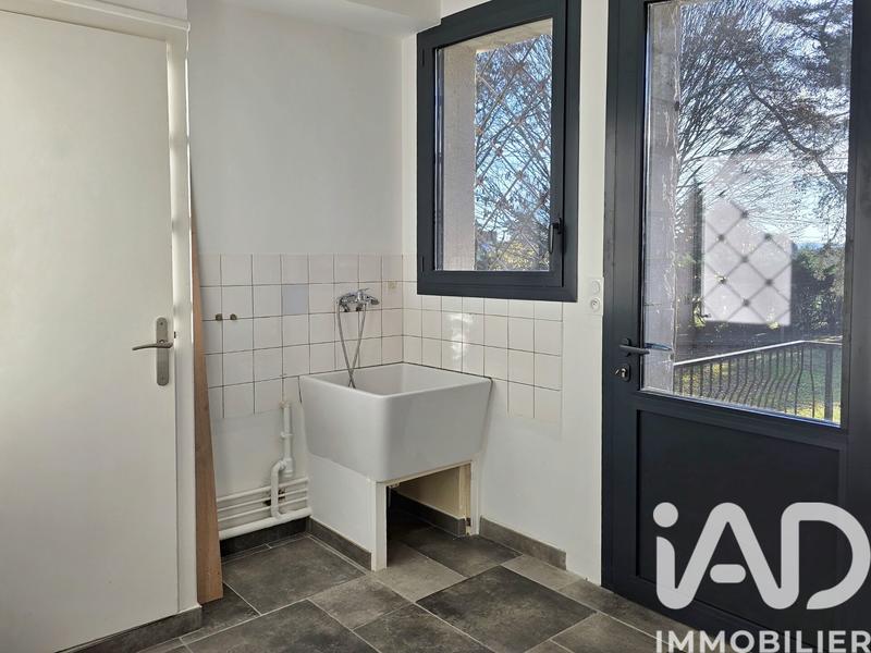 Maison - 220 m² - 7 pièces