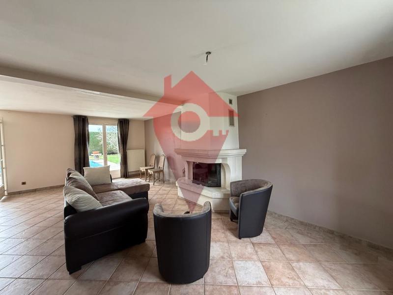 Maison - 180 m² - 8 pièces