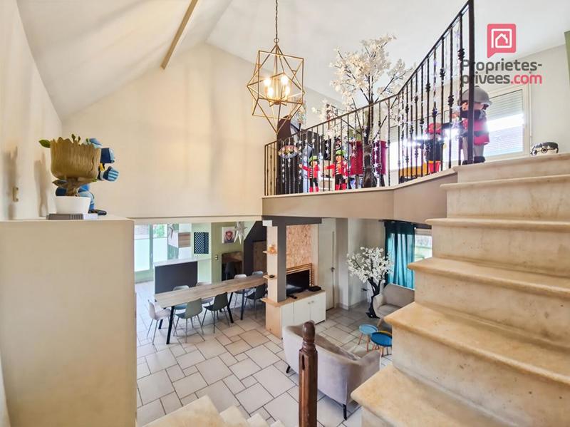 Maison - 177 m² - 7 pièces