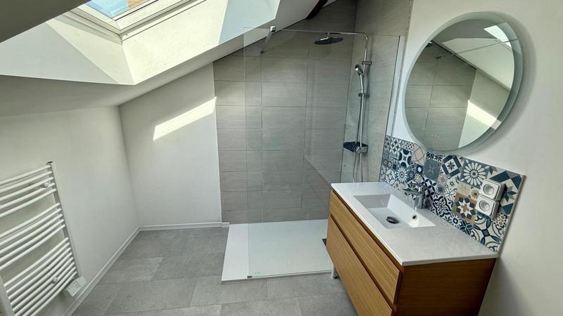 Appartement - 80 m² - 5 pièces