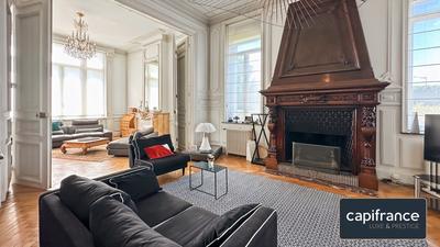 Maison de maîtres - 370 m² - 13 pièces