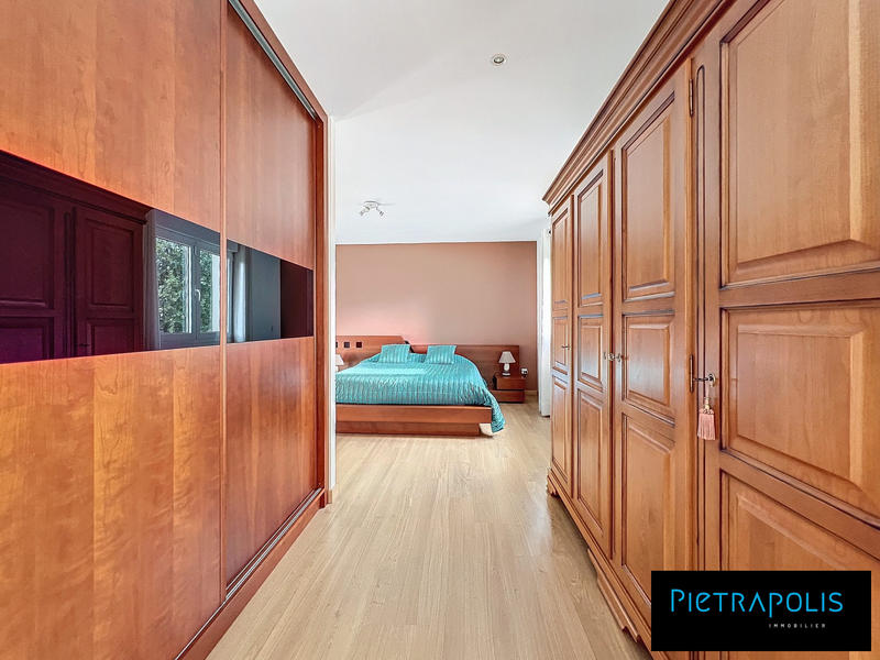 Maison traditionnelle - 160 m² - 5 pièces