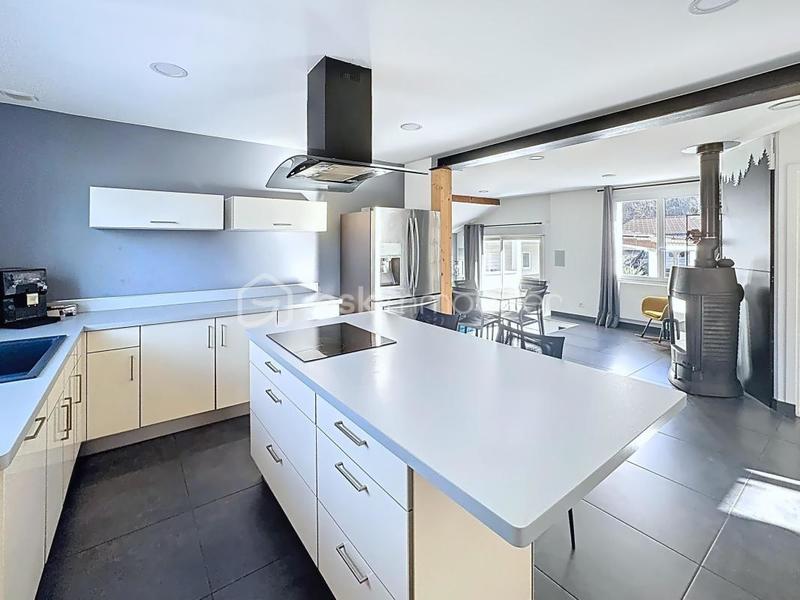 Maison traditionnelle - 100 m² - 5 pièces