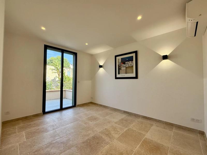 Appartement - 108 m² - 5 pièces