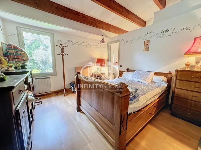 Villa - 193 m² - 6 pièces