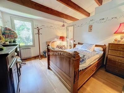 Villa - 193 m² - 6 pièces