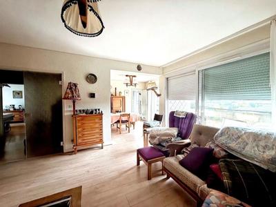 Appartement - 100 m² - 5 pièces