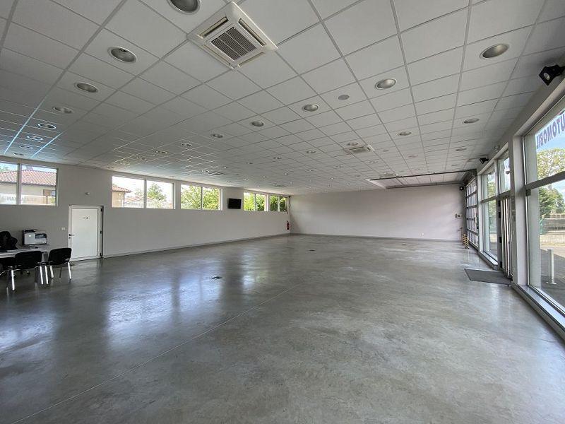 Local commercial - 255 m² - 2 pièces