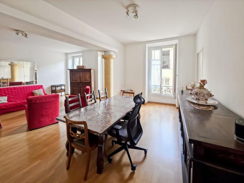 Appartement - 108 m² - 3 pièces