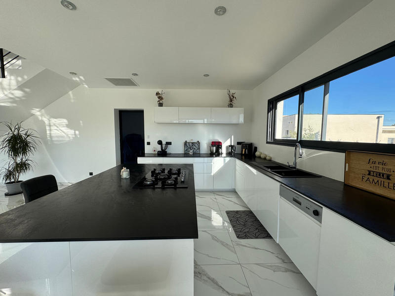 Maison - 190 m² - 6 pièces