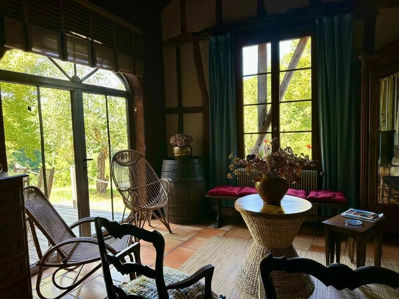 Maison - 260 m² - 8 pièces