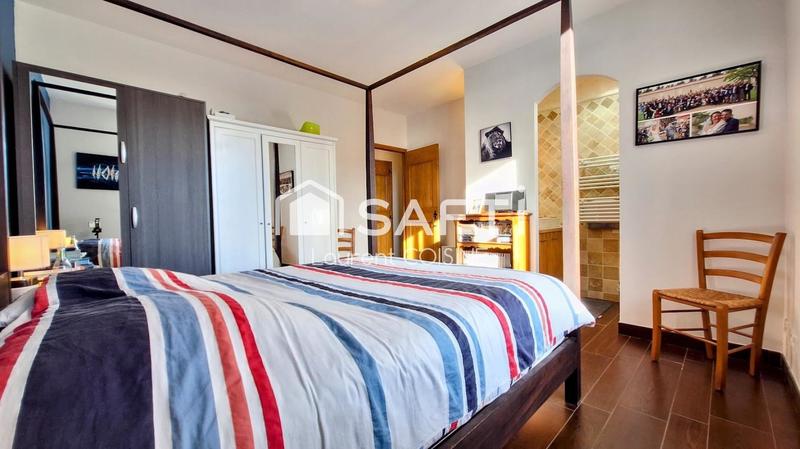 Maison - 238 m² - 6 pièces