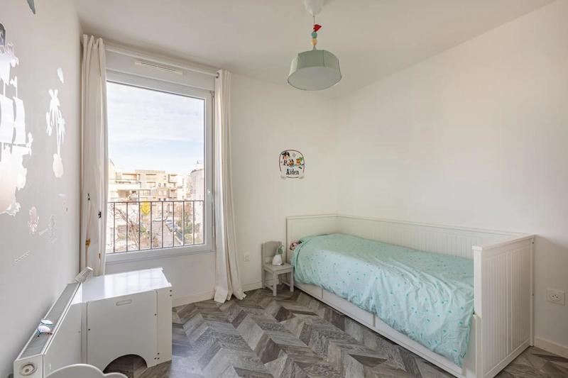 Appartement - 85 m² - 4 pièces