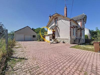 Maison - 104 m² - 6 pièces