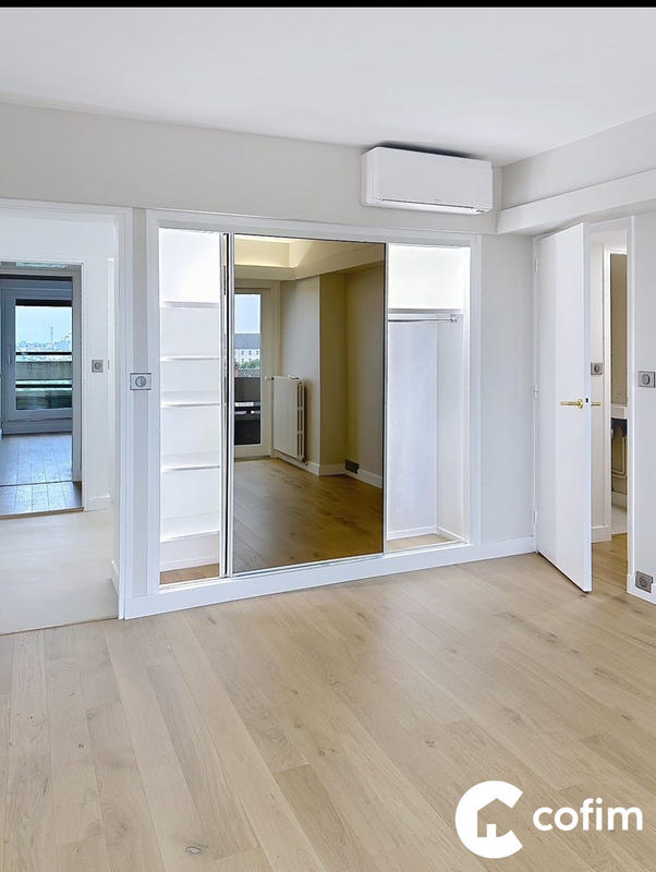 Appartement - 160 m² - 8 pièces