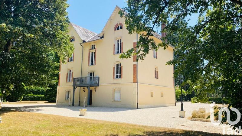 Maison - 440 m² - 14 pièces