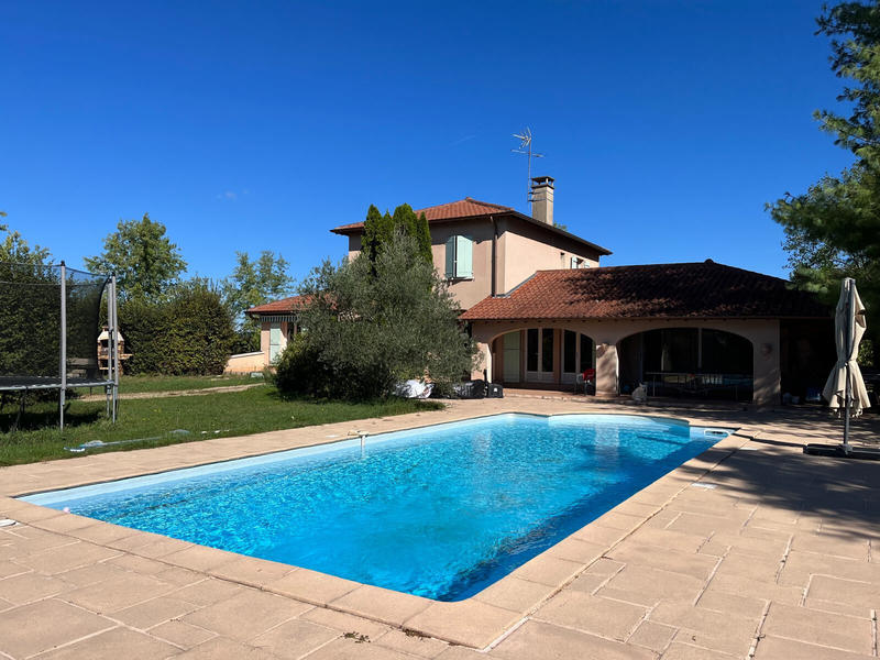 Villa - 240 m² - 8 pièces