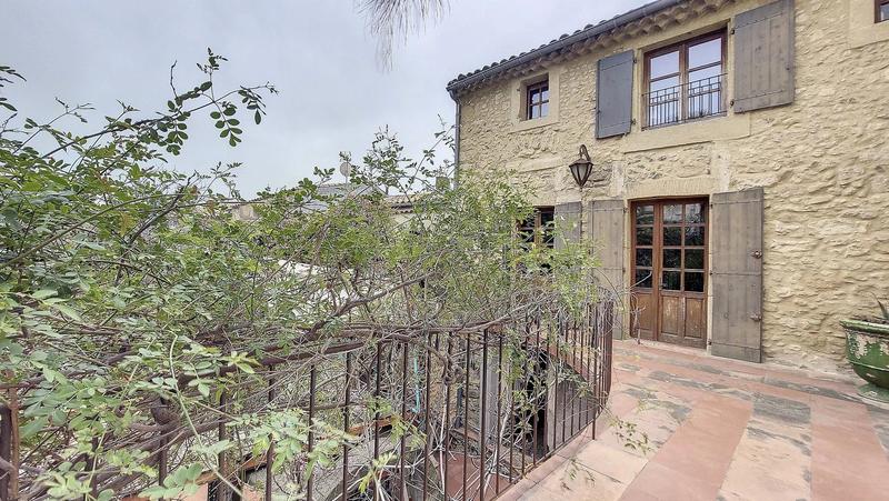 Maison - 259 m² - 9 pièces