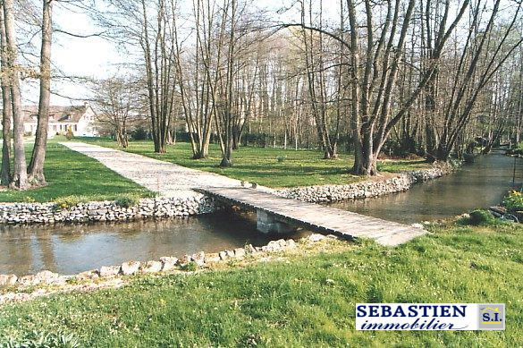 Maison traditionnelle - 239 m² - 11 pièces