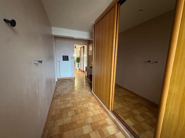 Maison - 184 m² - 8 pièces
