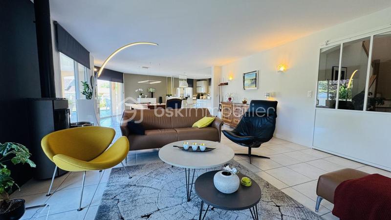 Villa - 181 m² - 8 pièces