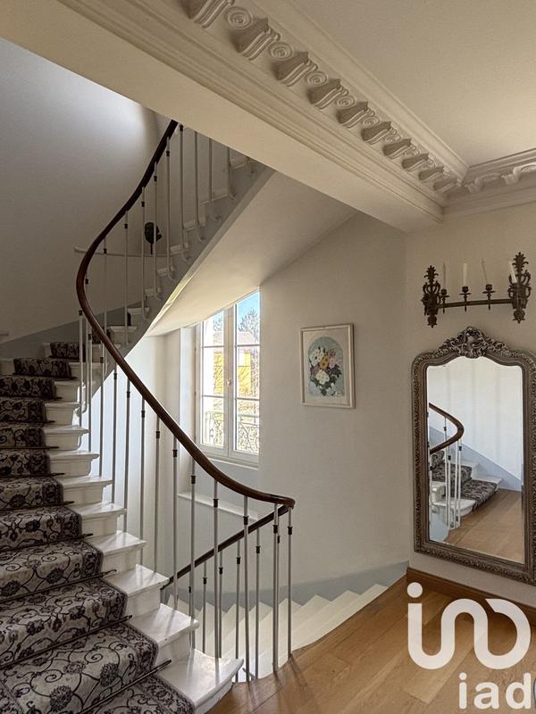 Maison - 455 m² - 12 pièces