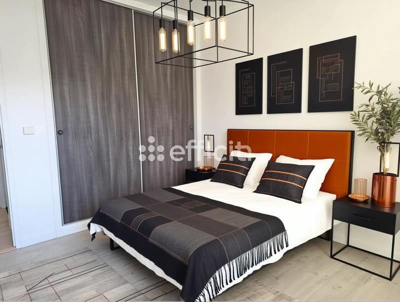 Appartement - 80 m² - 3 pièces