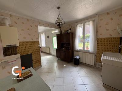 Maison - 93 m² - 5 pièces