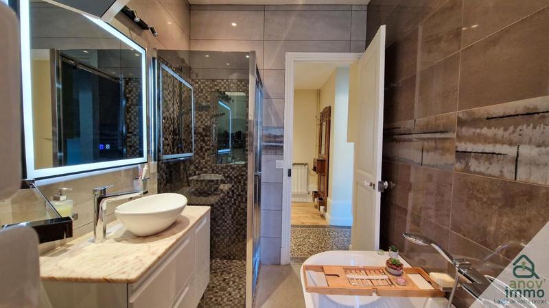 Appartement - 84 m² - 3 pièces