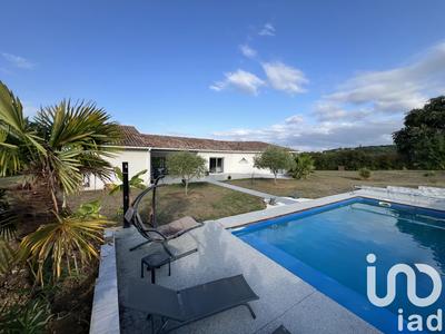 Maison - 140 m² - 5 pièces