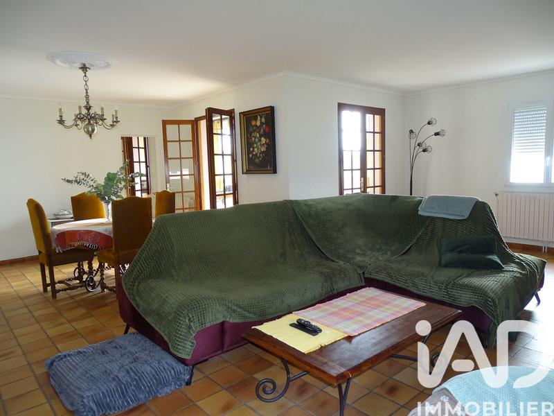 Maison - 204 m² - 6 pièces