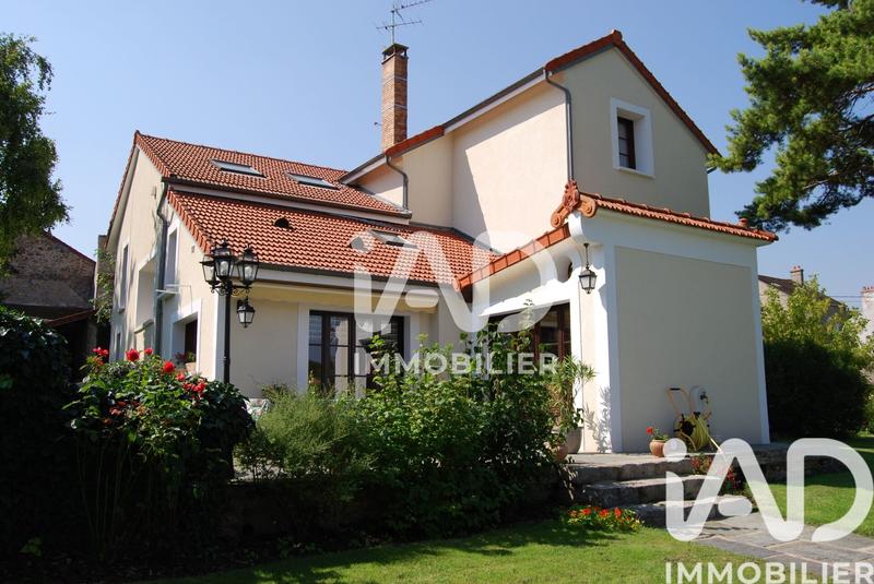 Maison - 239 m² - 7 pièces