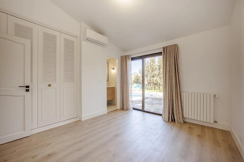 Maison - 181 m² - 7 pièces